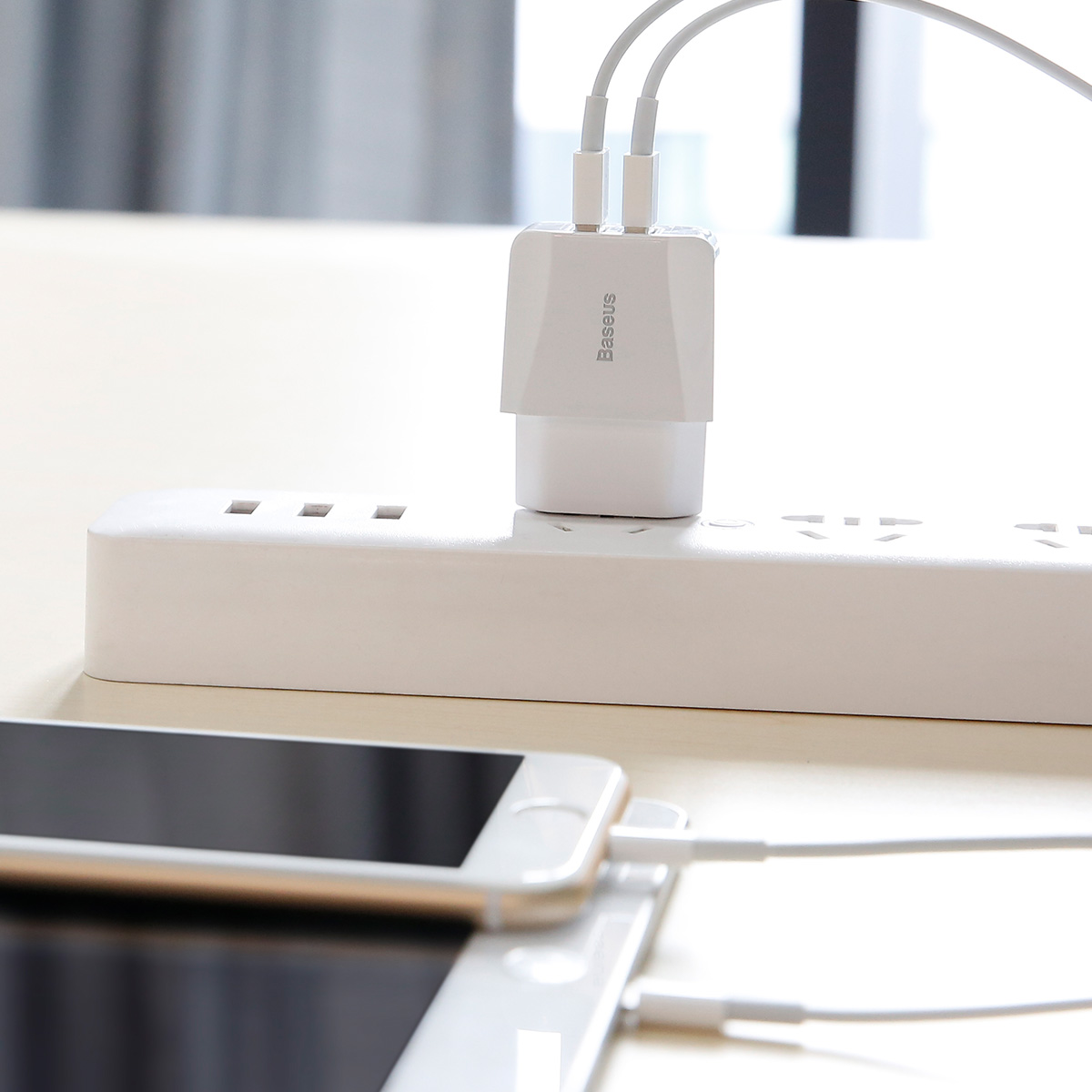Baseus Mini Dual-U Charger EU 2.1A White